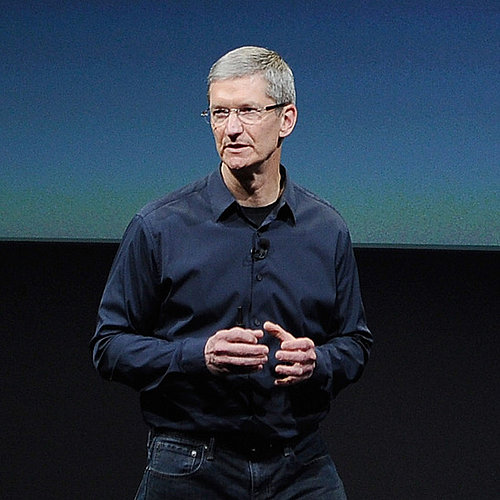 المُدير التنفيذي لأبل, Tim Cook, يُرسل أول تغريده له