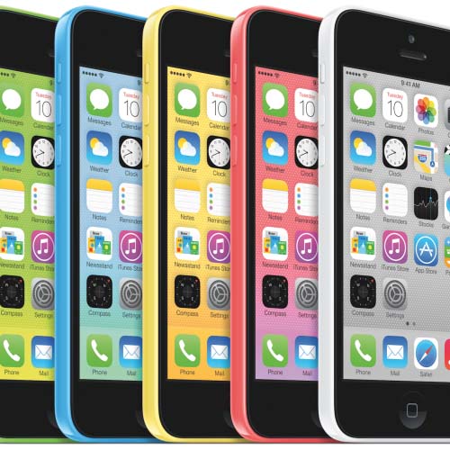 أول إعلان تليفيزيوني لهاتف iPhone 5C يُرَكز على الإتجاه العام إلى حافظات البلاستيك و الألوان المُتعَددة