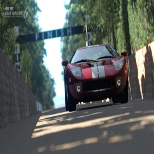 النسخة السادسة من اللعبة الشهيرة Gran Turismo تتيح لعشاق السيارات قيادة Ford GT على حلبة Goodwood Hill Climb