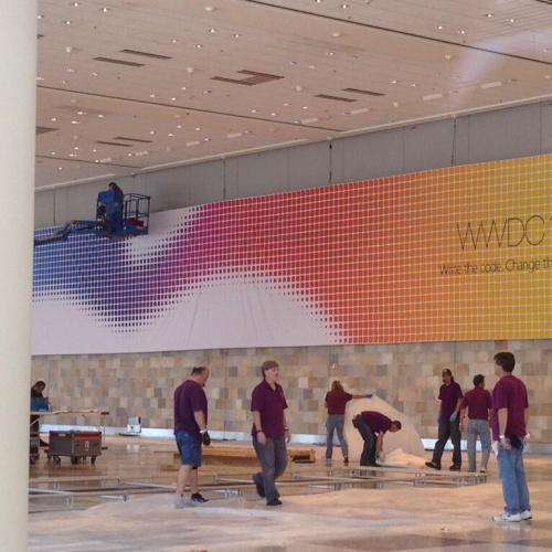 صور : لافتات داخل صالة مؤتمر المطورين WWDC 2014 تأكد قدوم غداً نسخة 8 من نظام iOS
