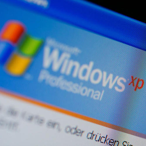 فيديو : Microsoft تنتج إعلان كوميدي ساخر من Windows XP لصالح Windows 8