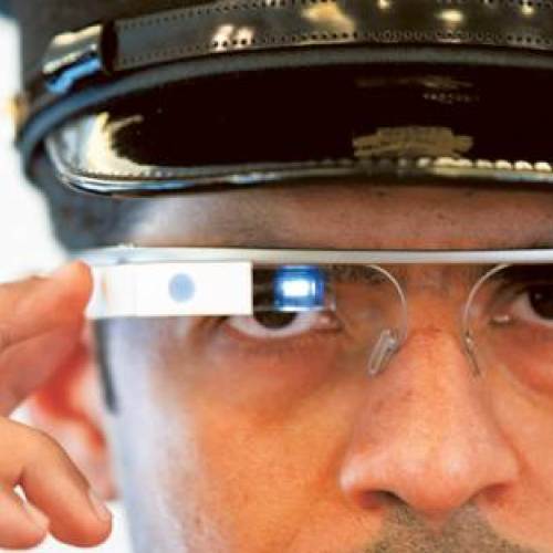 Google Glass : شرطة دبي ستستخدم نظارات Google الذكية لضبط المخالفات المرورية