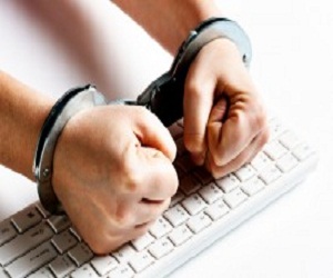 الشرطة تعتقل 25 شخص من ضمن مجموعة الهاكرز الشهيرة Anonymous