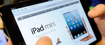 القبض على موظف تورط في سرقة أجهزة iPad Mini